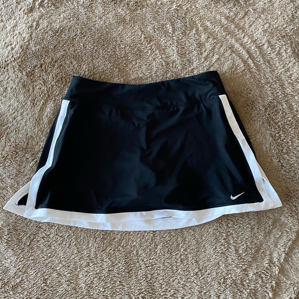 Nike Dri-Fit Black and White Tennis Skort, Small